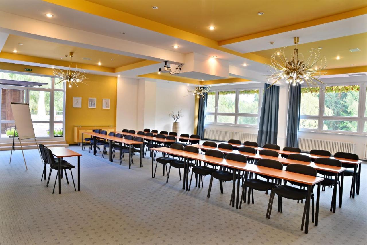 Resort Lesni Lazne Zvanovice Ngoại thất bức ảnh